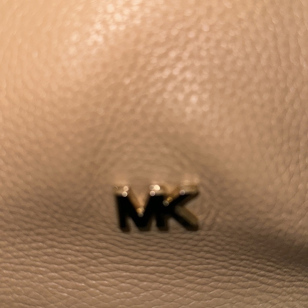 Michael Kors Junie Large Pebbled Leather Messenger Crossbody Bag - Picture 5 of 13